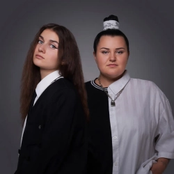 Обкладинка треку: Teresa & Maria Обкладинка: Teresa & Maria