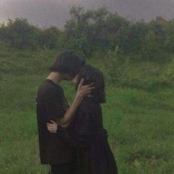 Обкладинка треку: Yes To Heaven Обкладинка: Yes To Heaven