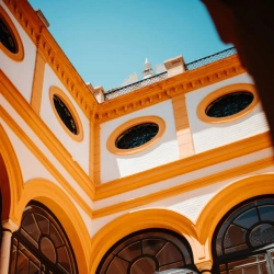 Обкладинка треку: Seville Обкладинка: Seville