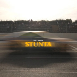 Обкладинка треку: Stunta Обкладинка: Stunta